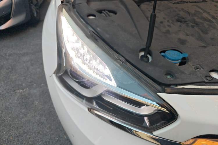 Used Chery Tiggo 7 2017 2.0L CVT Zhaoling Edition Right Front Headlight