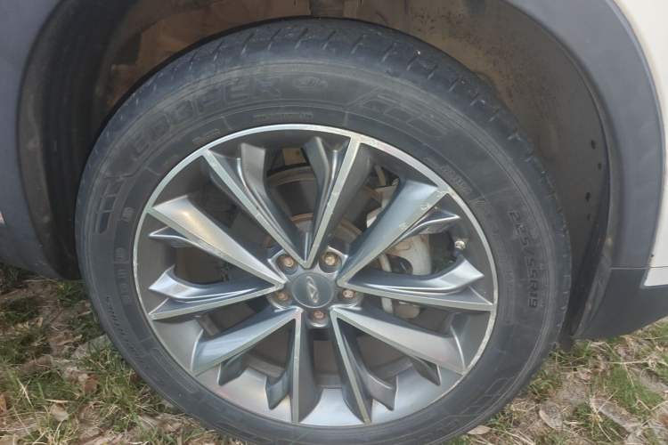 Used Chery Tiggo 7 2017 SPORT 1.5T Automatic Luxury Edition Right Front Wheel Hub