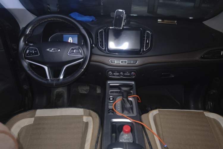 Used Chery Tiggo 7 2018 FLY Model 1.5T Automatic Jingxiang Edition China V Standard Center Console