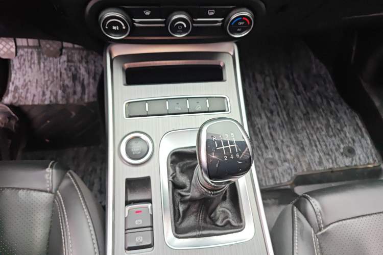 Used Chery Tiggo 7 2018 FLY Model 1.5T Manual Jingxiang Edition China VI Standard Gear Lever