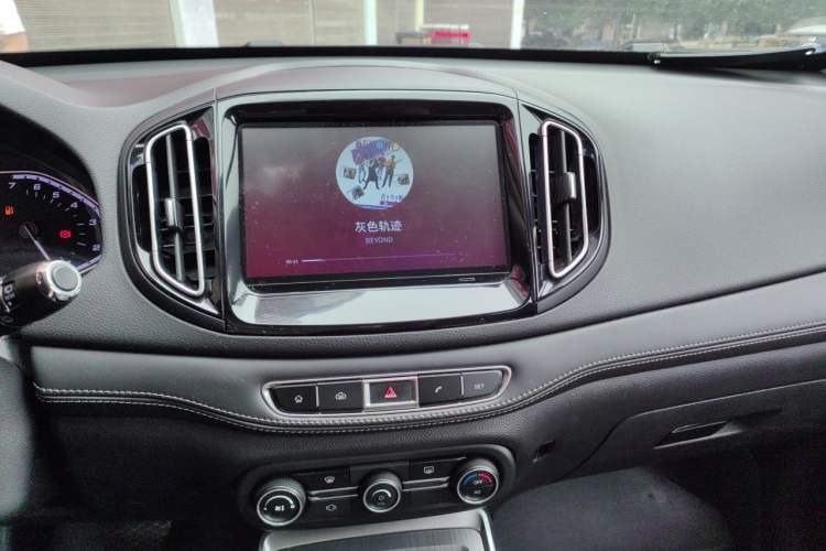 Used Chery Tiggo 7 2018 FLY Model 1.5T Automatic Jingxiang Edition China V Standard Audio And AC Panel