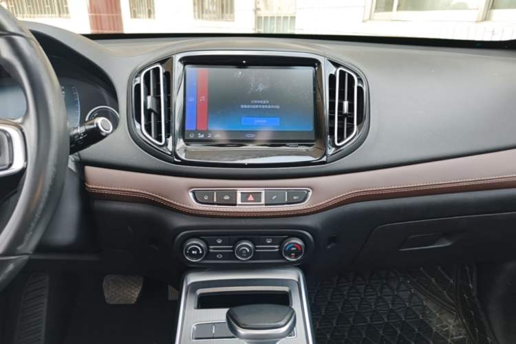 Used Chery Tiggo 7 2018 FLY Model 1.5T Automatic Jingxiang Edition China VI Standard Audio And AC Panel