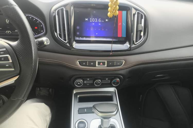 Used Chery Tiggo 7 2018 FLY Model 1.5T Automatic Jingxiang Edition China V Standard Audio And AC Panel