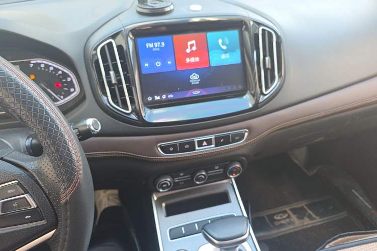 Used Chery Tiggo 7 2018 FLY Model 1.5T Automatic Jingxiang Edition China V Standard Audio And AC Panel