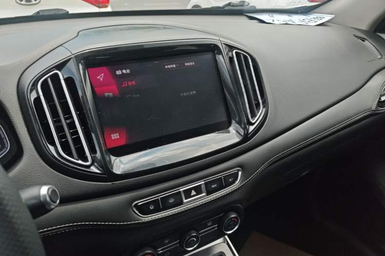 Used Chery Tiggo 7 2018 1.5T Automatic Luxury Edition China V Standard Audio And AC Panel
