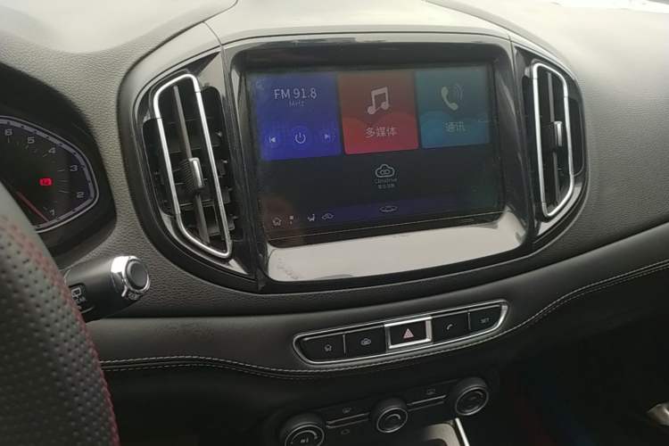 Used Chery Tiggo 7 2018 FLY Model 1.5T Automatic Jingxiang Edition China V Standard Audio And AC Panel