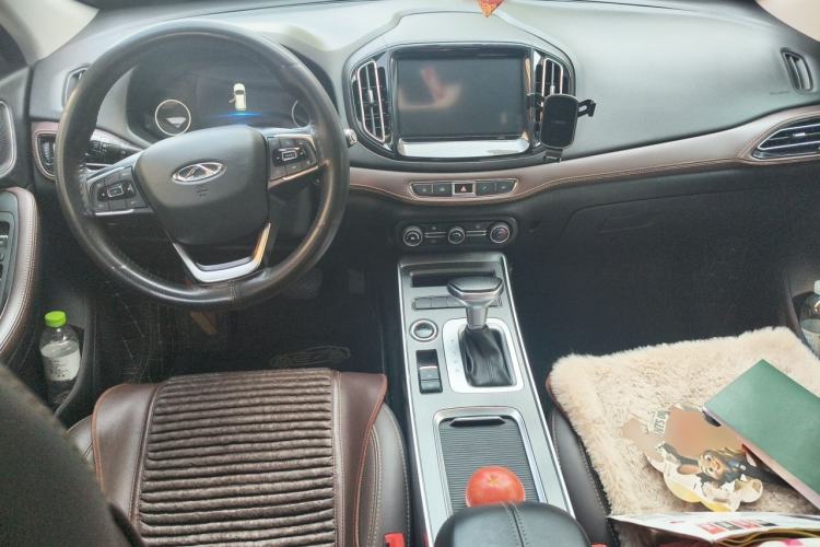 Used Chery Tiggo 7 2018 FLY Model 1.5T Automatic Jingxiang Edition China VI Standard Center Console