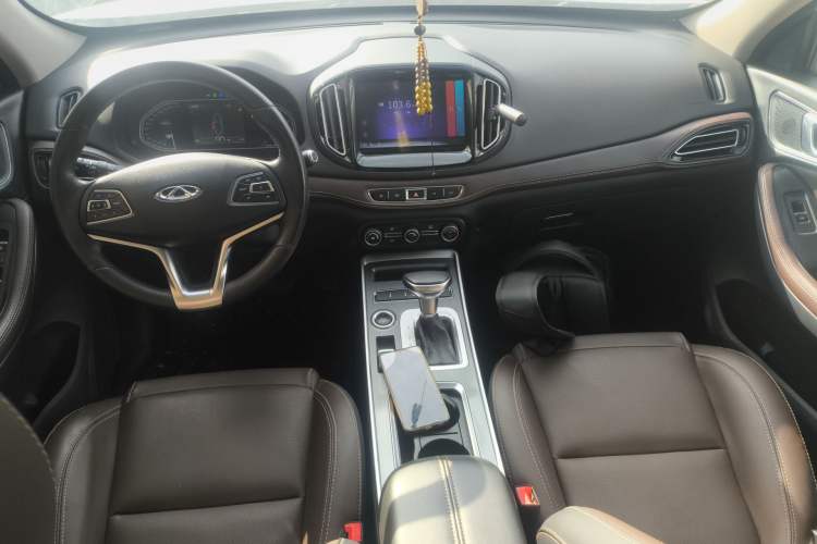Used Chery Tiggo 7 2018 FLY Model 1.5T Automatic Jingxiang Edition China V Standard Center Console