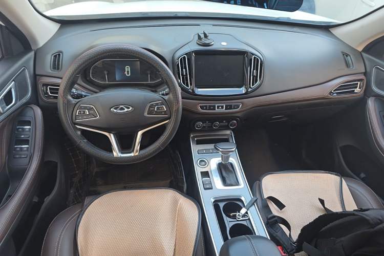 Used Chery Tiggo 7 2018 FLY Model 1.5T Automatic Jingxiang Edition China V Standard Center Console