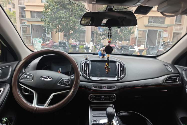 Used Chery Tiggo 7 2018 FLY Model 1.5T Manual Jingxiang Edition China V Standard Center Console