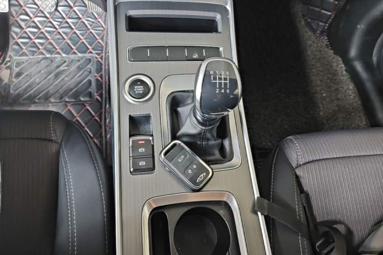Used Chery Tiggo 7 2018 FLY Model 1.5T Manual Enjoyment Version China VI Standard Gear Lever