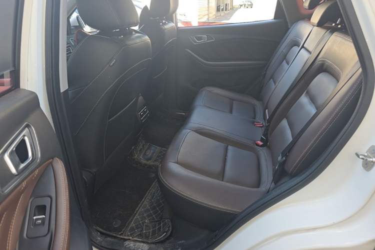 Used Chery Tiggo 7 2018 FLY Model 1.5T Automatic Jingxiang Edition China V Standard Left Rear Seat