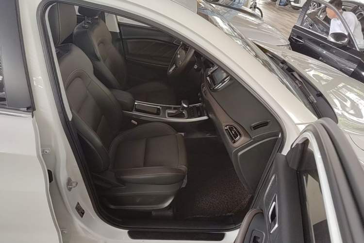 Used Chery Tiggo 7 2018 FLY Model 1.5T Automatic Jingxiang Edition China V Standard Right Front Seat