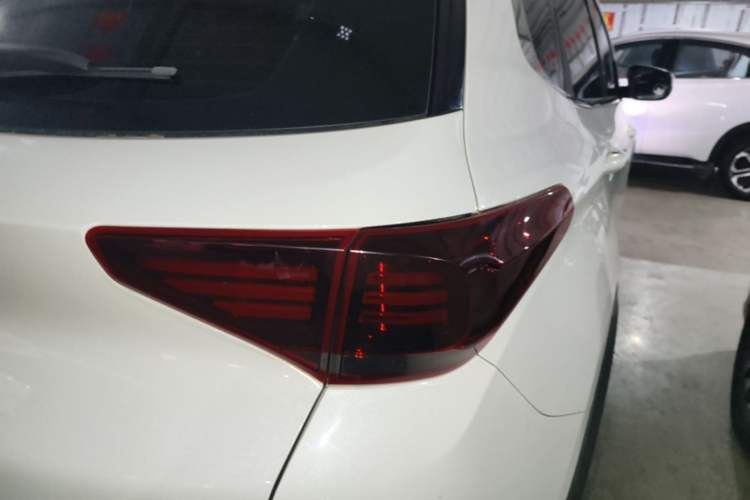 Used Chery Tiggo 7 2018 FLY Model 1.5T Automatic Jingxiang Edition China VI Standard Right Rear Taillight