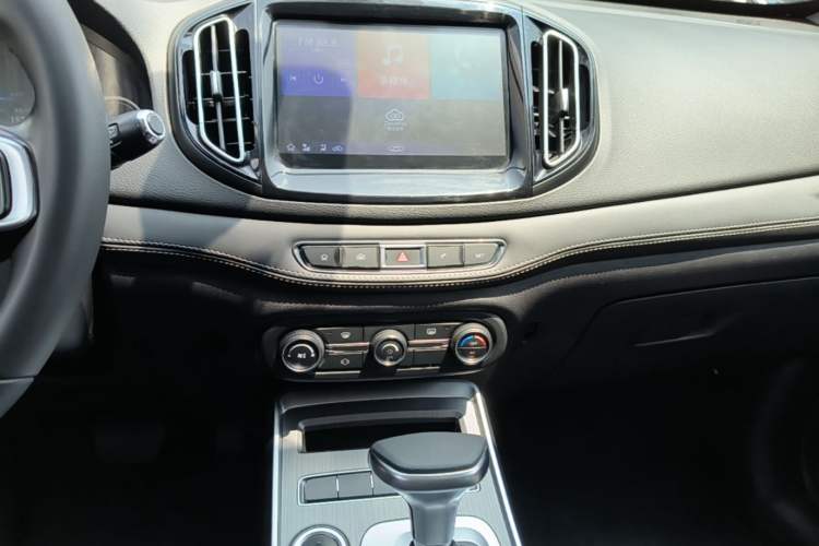 Used Chery Tiggo 7 2019 7i 1.5T Automatic Smart Edition China VI Standard Audio And AC Panel