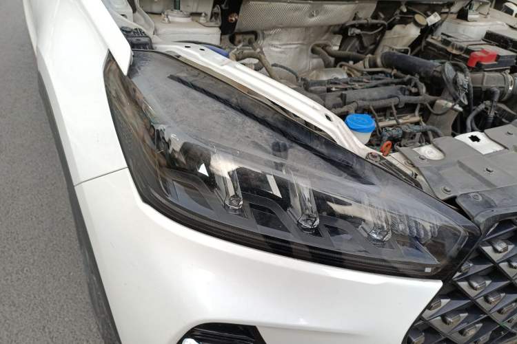 Used Chery Tiggo 7 2022 Super Edition 1.5T CVT Super Guardian Right Front Headlight