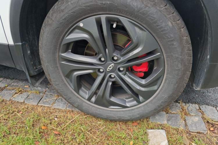 Used Chery Tiggo 7 2022 Super Edition 1.5T CVT Super Hero Right Front Wheel Hub
