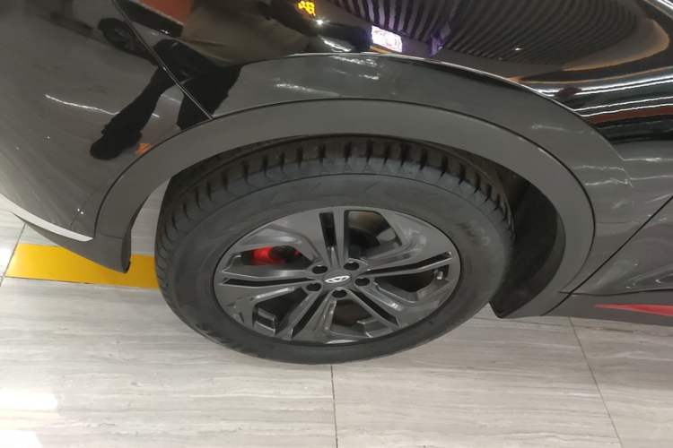 Used Chery Tiggo 7 2023 Supercharged Edition 1.5T CVT Super Warrior Left Front Wheel Hub