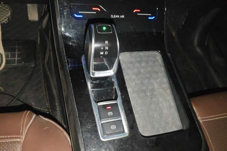 Used Chery Tiggo 7 2023 Supercharged Edition 1.5T CVT Super Warrior Gear Lever