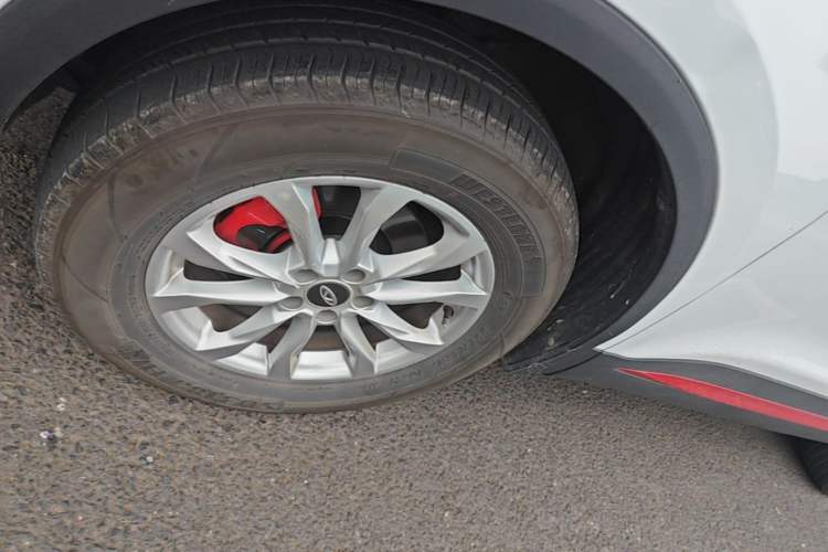 Used Chery Tiggo 7 2023 Super Edition 1.5T CVT Super Defender Left Front Wheel Hub