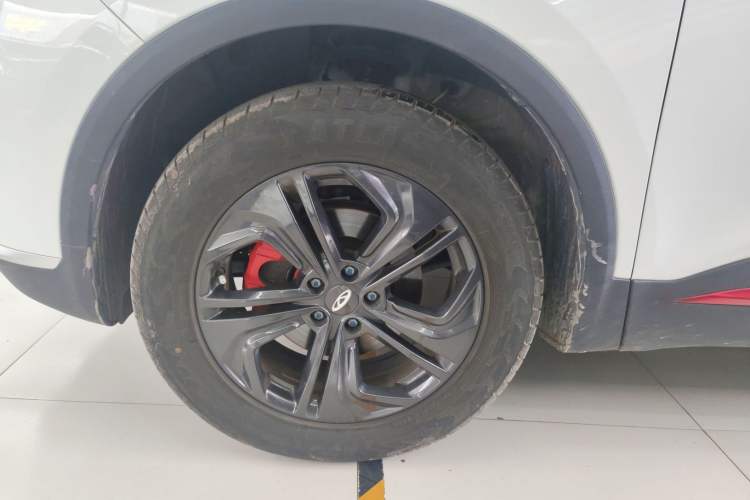 Used Chery Tiggo 7 2023 Supercharged Edition 1.5T CVT Super Warrior Left Front Wheel Hub