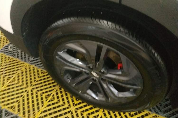 Used Chery Tiggo 7 2023 Supercharged Edition 1.5T CVT Super Warrior Right Rear Wheel Hub
