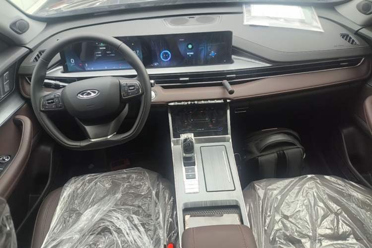 Used Chery Tiggo 7 2024 1.5T CVT Luxury Edition Center Console