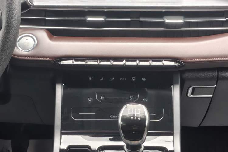 Used Chery Tiggo 7 2024 1.5T Manual Glory Edition Audio And AC Panel