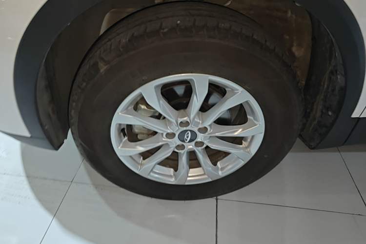 Used Chery Tiggo 7 2024 1.5T Manual Glory Edition Left Front Wheel Hub