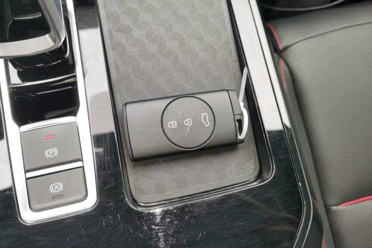 Used Chery Tiggo 7 2024 Supercharged Edition 1.5T CVT Supercharged Luxury Vehicle Key
