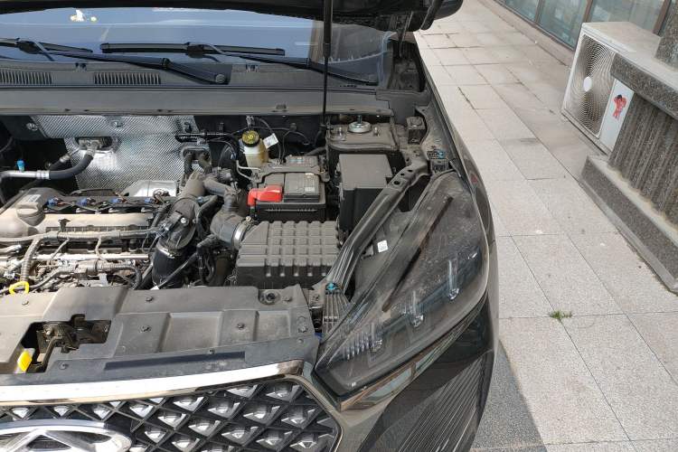 Used Chery Tiggo 7 2025 Excellence Version 1.5T CVT Luxury Edition Engine Bay Left