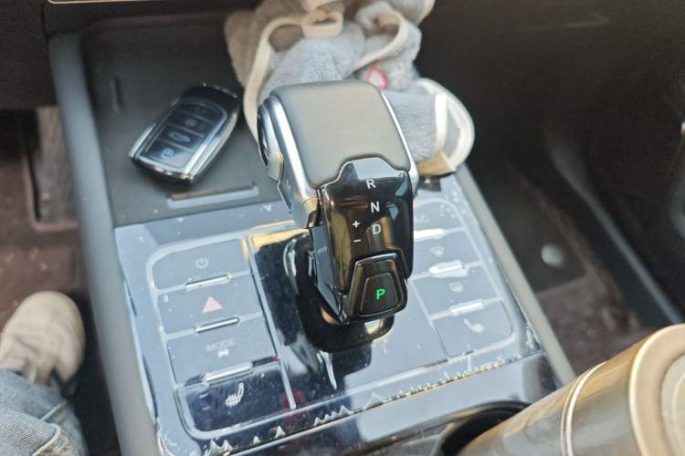 Used Chery Tiggo 7 2025 Model High-Energy Edition 1.5T Jing Two-Wheel Drive Version Gear Lever