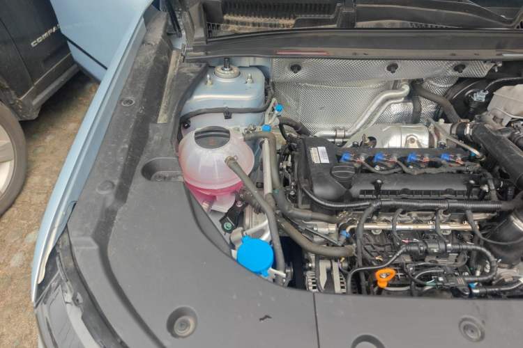 Used Chery Tiggo 7 2025 Model High-Energy Edition 1.5T Jing Two-Wheel Drive Version Engine Bay Right