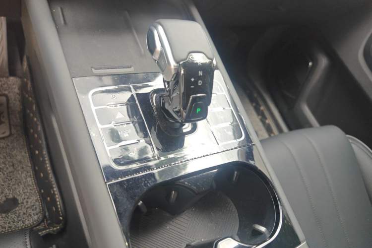 Used Chery Tiggo 7 2025 Model High-Energy Edition 1.5T Jing Two-Wheel Drive Version Gear Lever