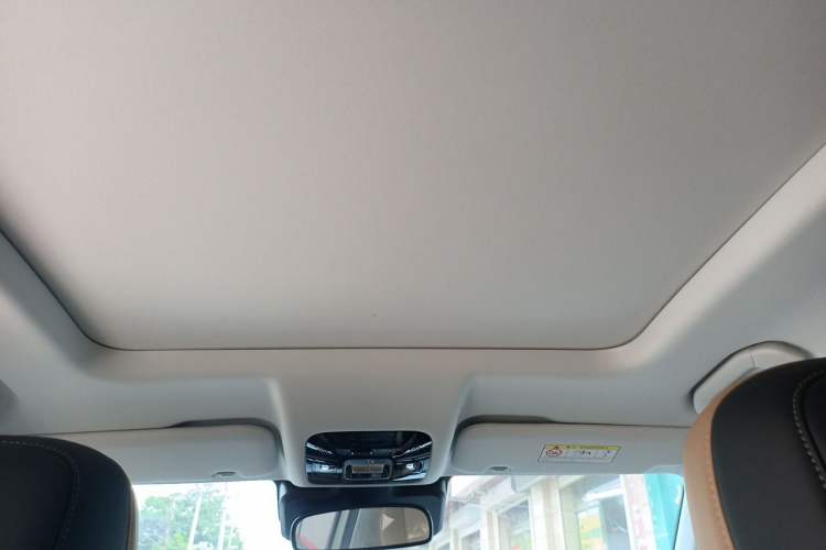 Used Chery Tiggo 7 2025 High-Energy Edition 1.6T Yu+ Four-Wheel-Drive Version Headliner