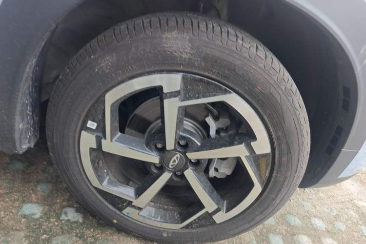 Used Chery Tiggo 7 2025 Model High-Energy Edition 1.5T Jing Two-Wheel Drive Version Right Front Wheel Hub