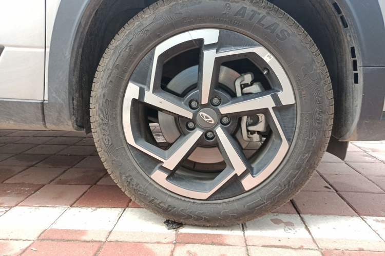 Used Chery Tiggo 7 2025 High-Energy Edition 1.6T Yu+ Four-Wheel-Drive Version Right Front Wheel Hub
