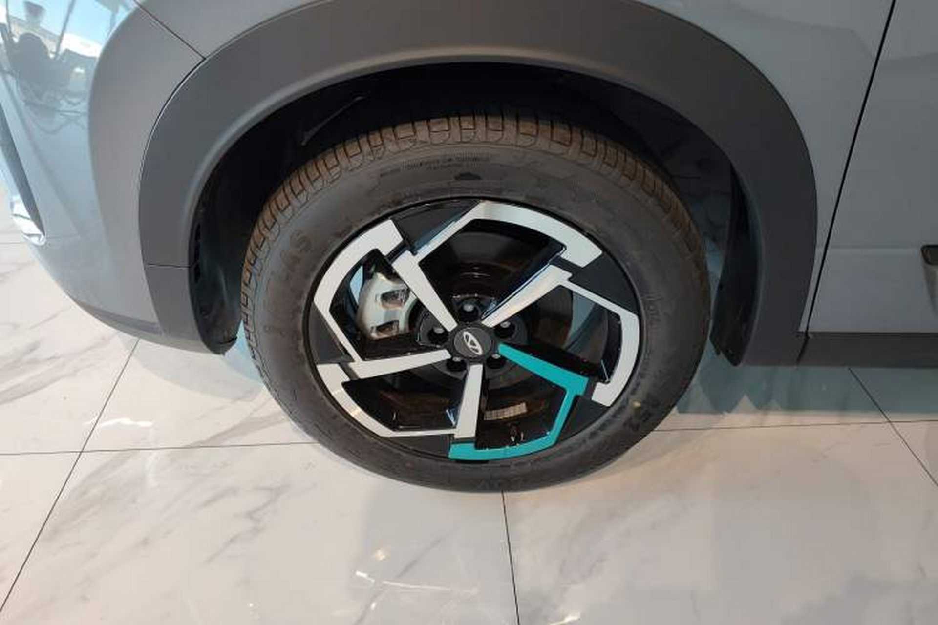 Used Chery Tiggo 7 2025 High-Energy Edition 1.6T Yu+ Four-Wheel-Drive Version Left Front Wheel Hub