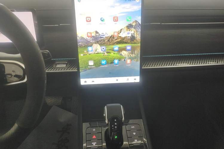 Used Chery Tiggo 7 2025 High-Performance Version 1.6T Two-Wheel Drive Edition Audio And AC Panel