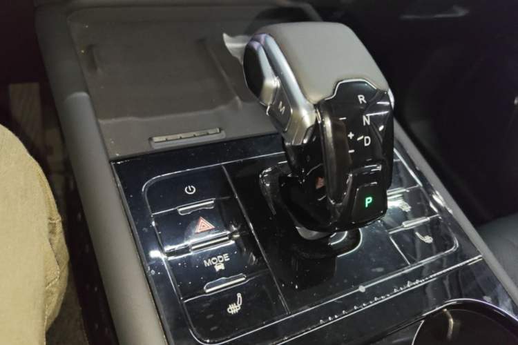 Used Chery Tiggo 7 2025 Model High-Energy Edition 1.5T Jing Two-Wheel Drive Version Gear Lever