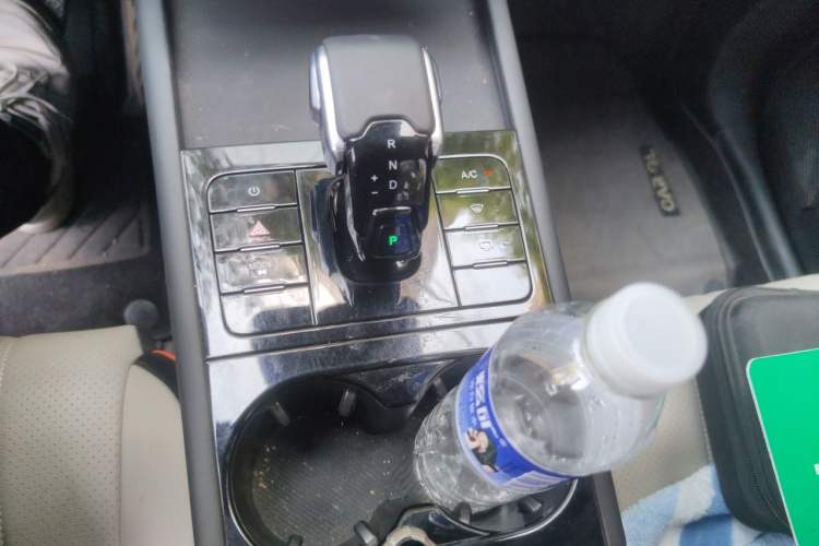 Used Chery Tiggo 7 2025 High-Performance Version 1.6T Front-Wheel-Drive Edition Gear Lever