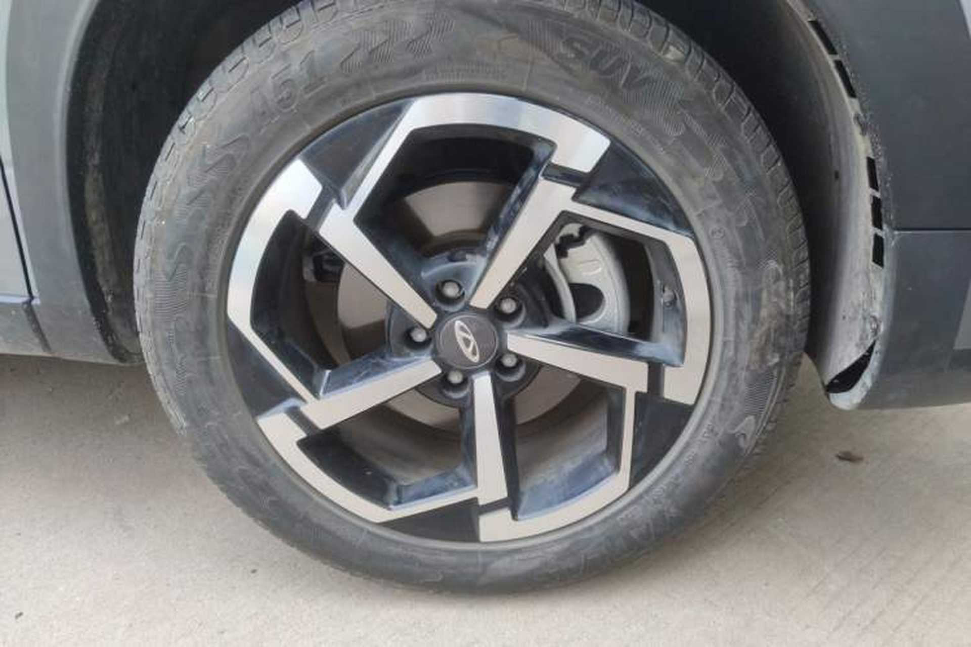 Used Chery Tiggo 7 2025 High-Performance Version 1.6T Front-Wheel-Drive Edition Right Front Wheel Hub