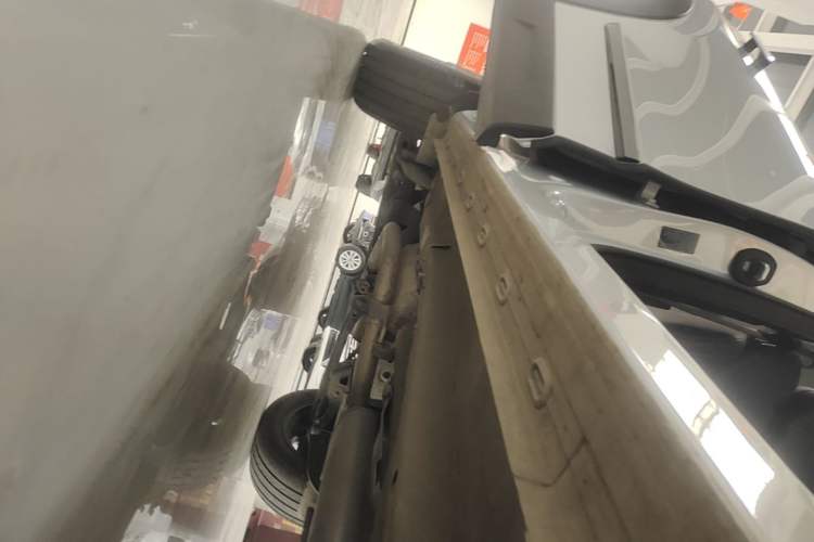 Used Chery Tiggo 7 2025 High-Performance Version 1.6T Two-Wheel Drive Edition Right Side Sill