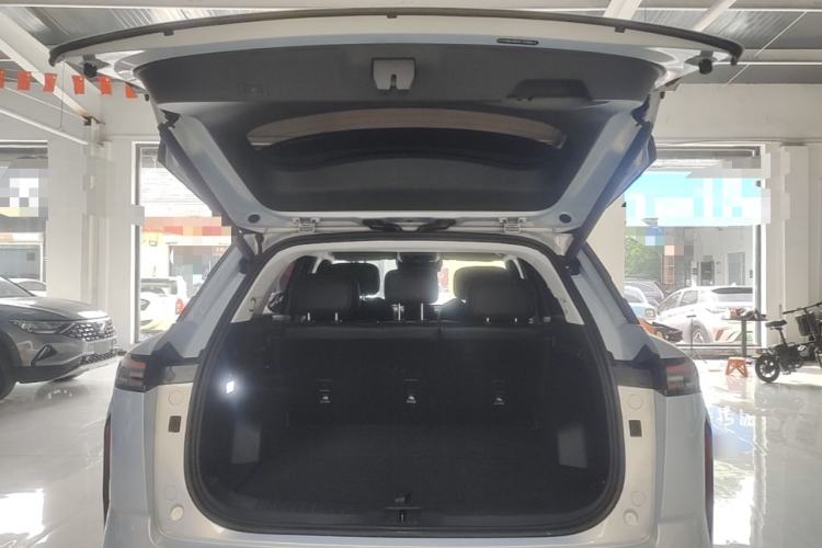 Used Chery Tiggo 7 2025 High-Performance Version 1.6T Two-Wheel Drive Edition Trunk