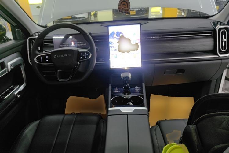 Used Chery Tiggo 7 2025 High-Performance Version 1.6T Front-Wheel-Drive Edition Center Console