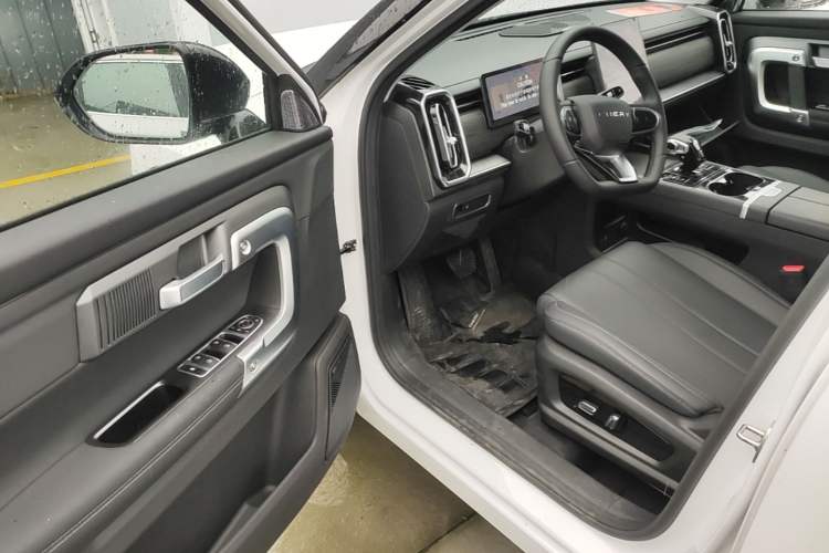 Used Chery Tiggo 7 2025 High-Performance Version 1.6T Front-Wheel-Drive Edition Driver Seat