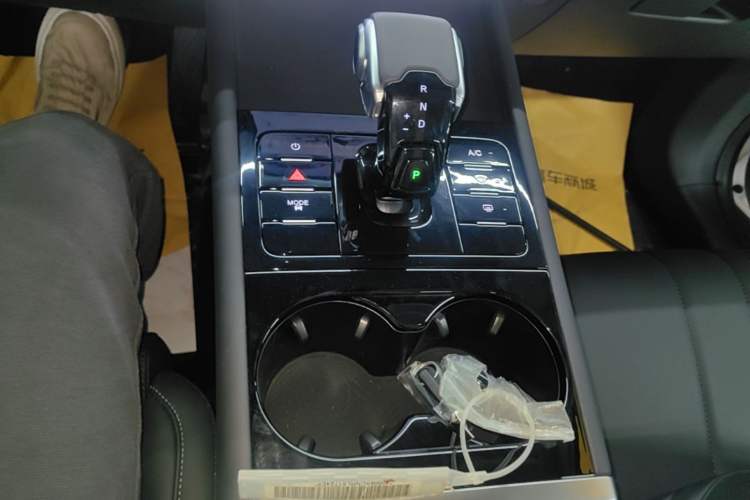 Used Chery Tiggo 7 2025 High-Performance Version 1.6T Front-Wheel-Drive Edition Gear Lever