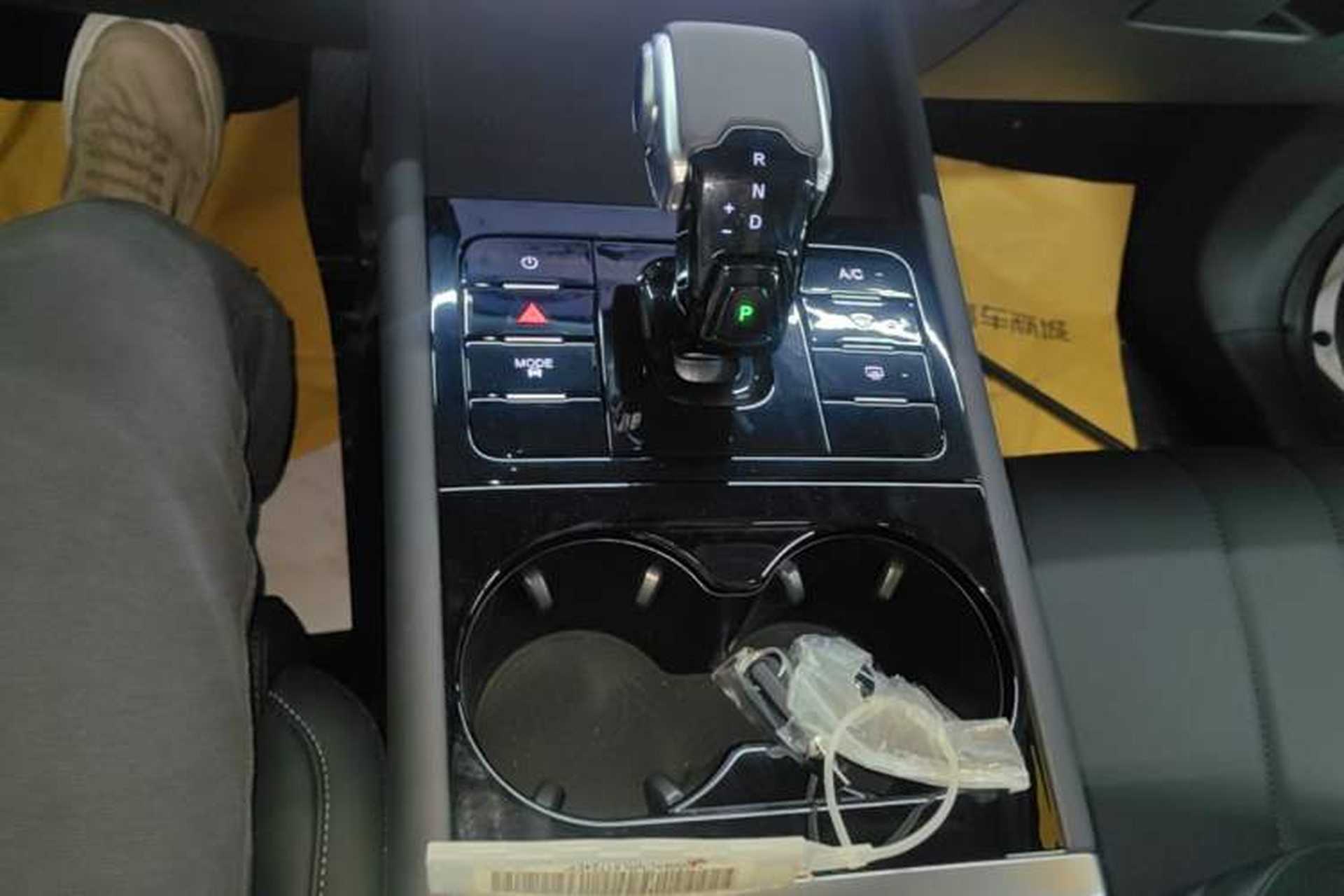 Used Chery Tiggo 7 2025 High-Performance Version 1.6T Front-Wheel-Drive Edition Gear Lever