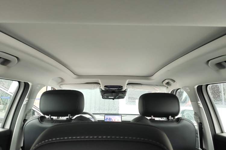 Used Chery Tiggo 7 2025 High-Performance Version 1.6T Front-Wheel-Drive Edition Headliner