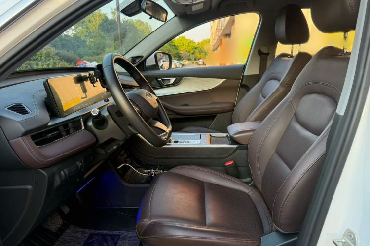 Used Chery Tiggo 7 2025 Excellence Version 1.5T CVT Luxury Edition Interior 3